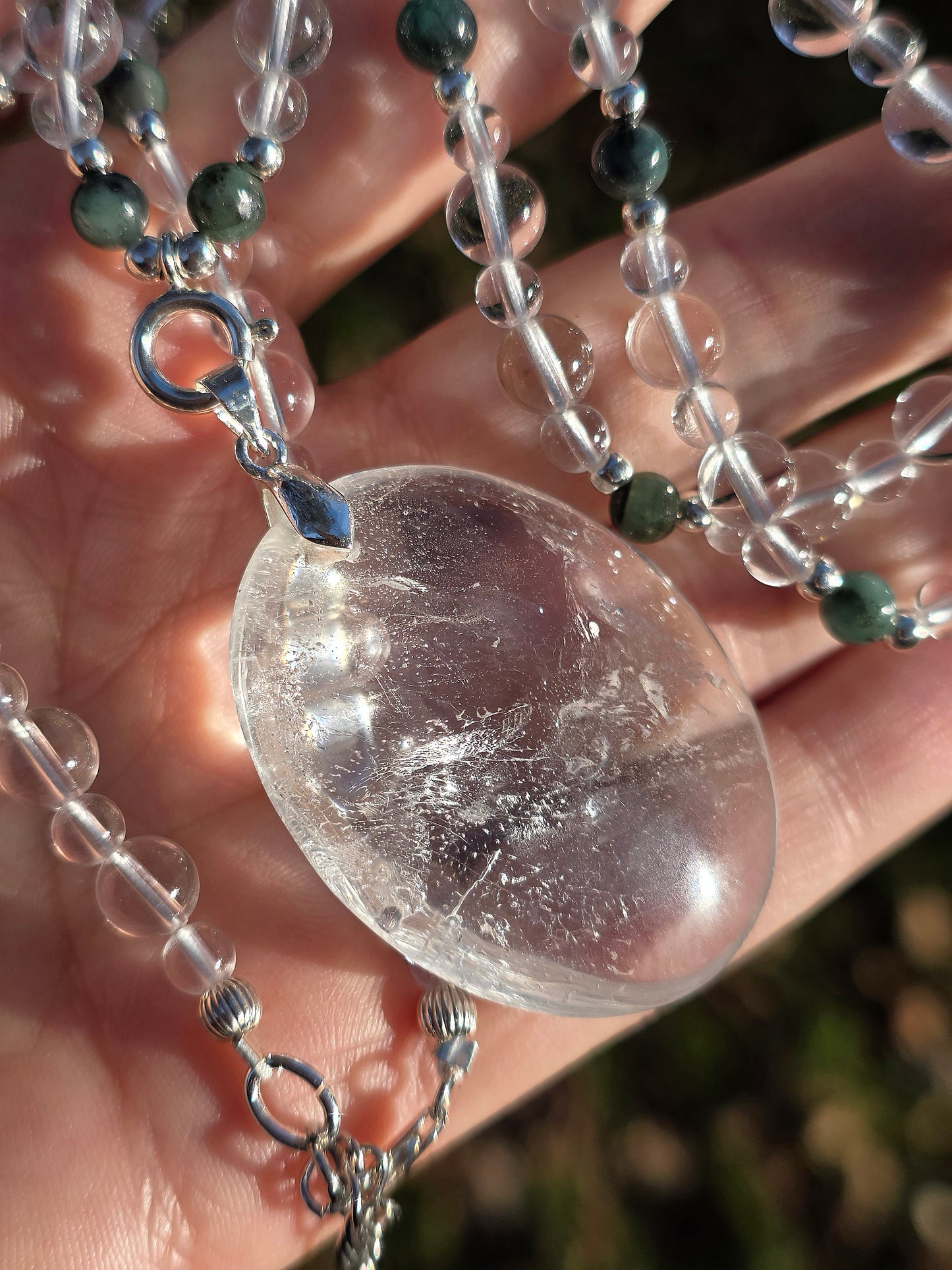 Collier Mala "Emeraude solaire"