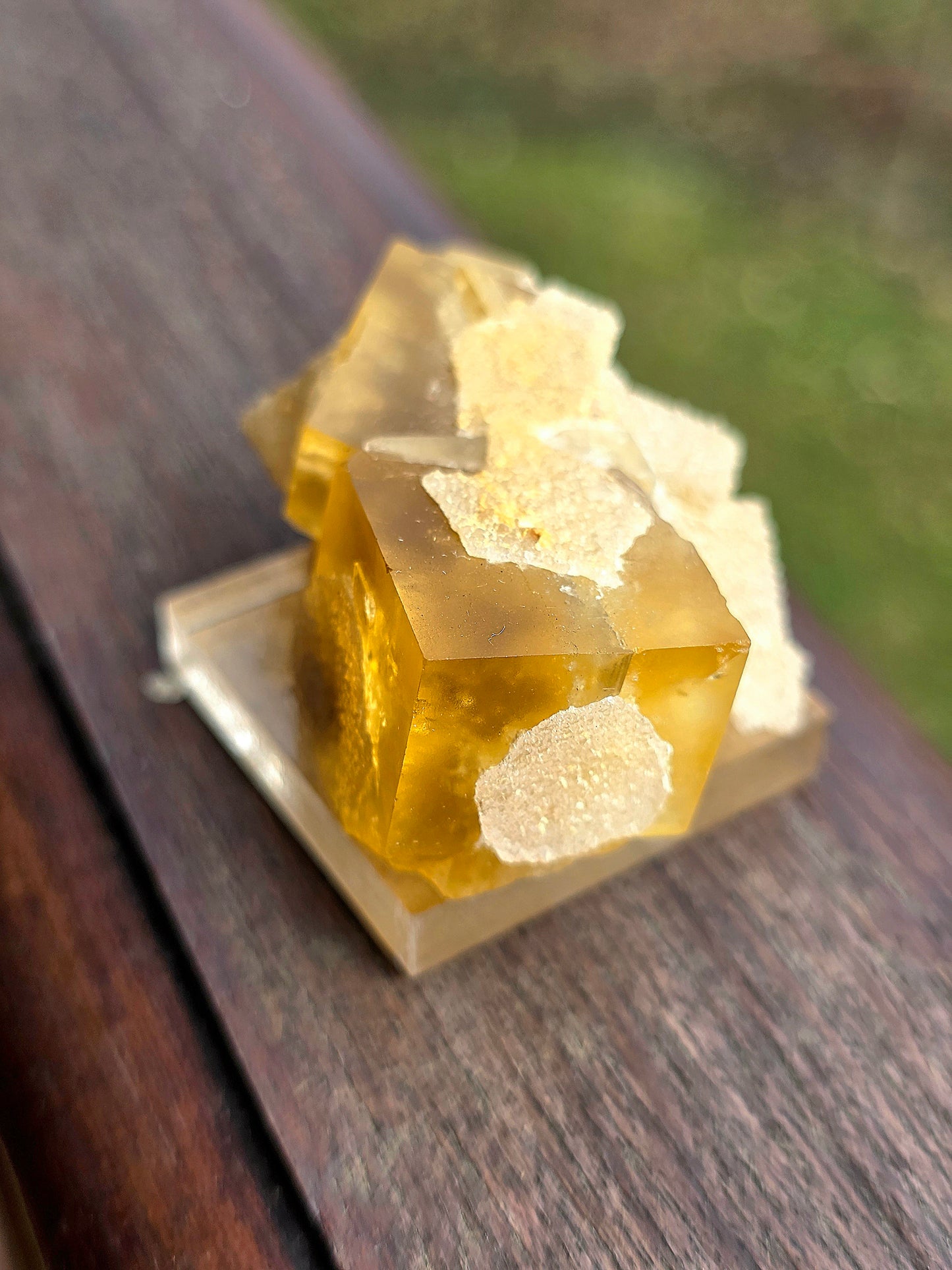 Fluorite jaune du Tarn n°3