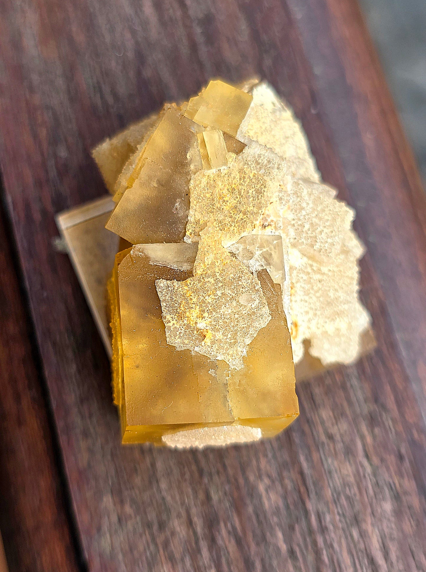 Fluorite jaune du Tarn n°3