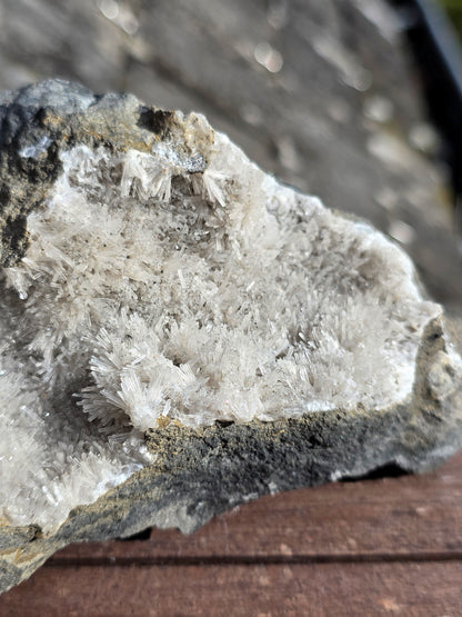 Natrolite brute du Puy de Dôme en France