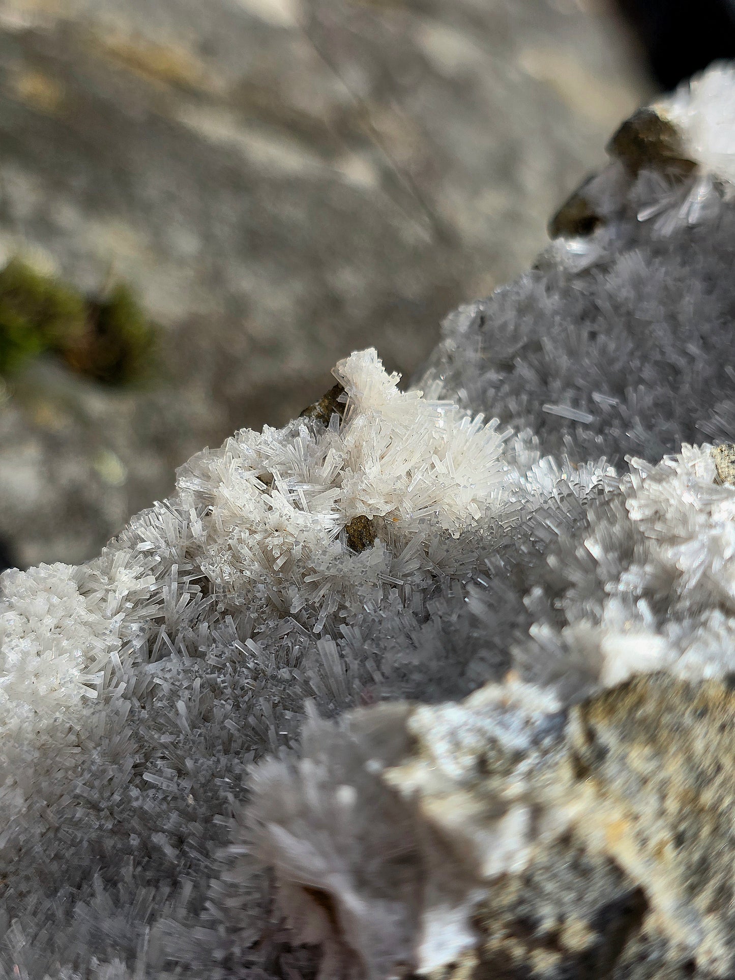 Natrolite brute française