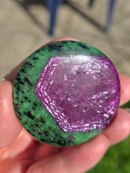 cabochon Zoïsite à Rubis de Tanzanie