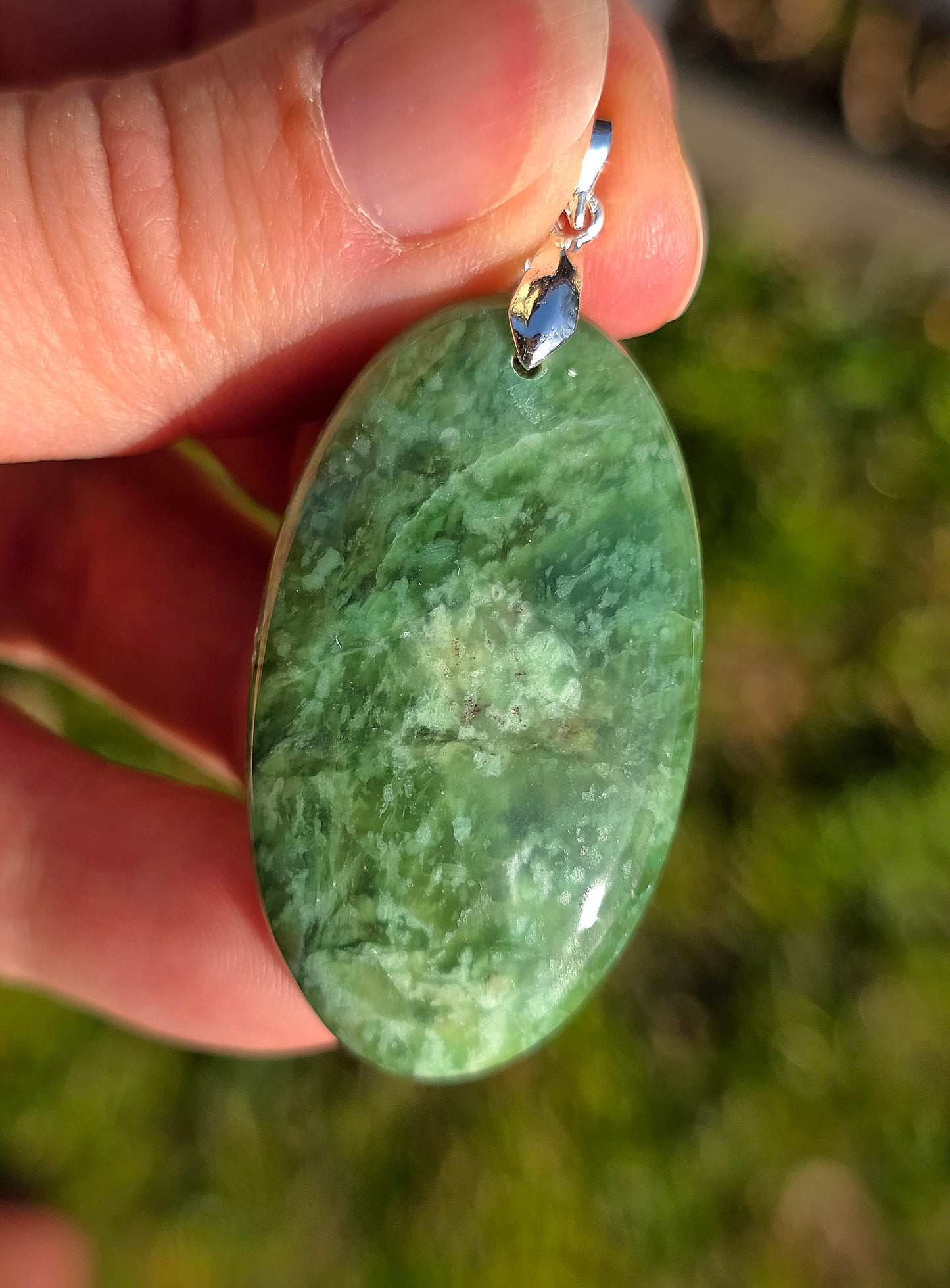 pendentif en Grenat hydrogrossulaire du Pakistan