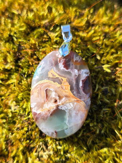 pendentif en Aquaprase calcédoine