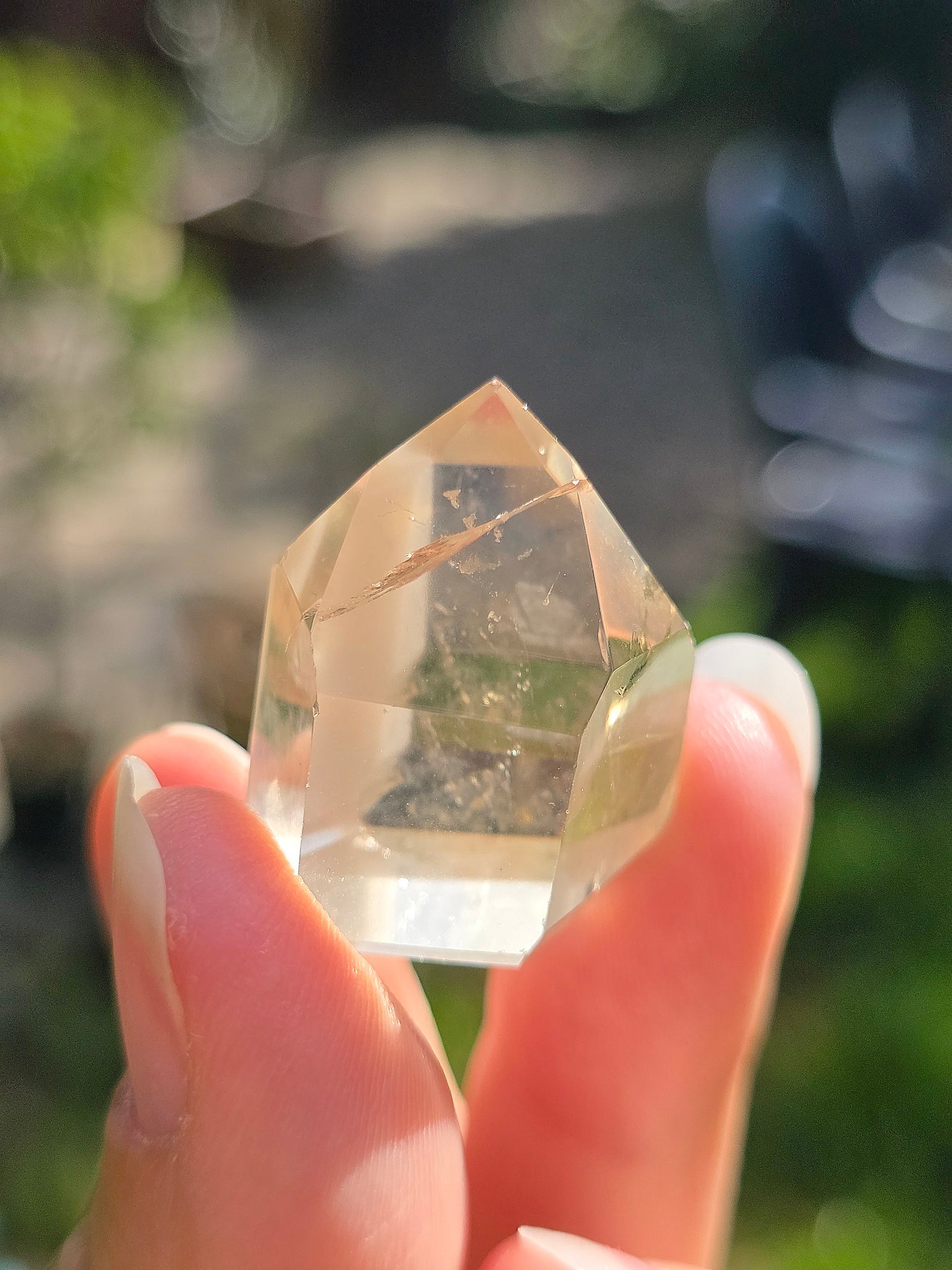petite pointe de Citrine naturelle