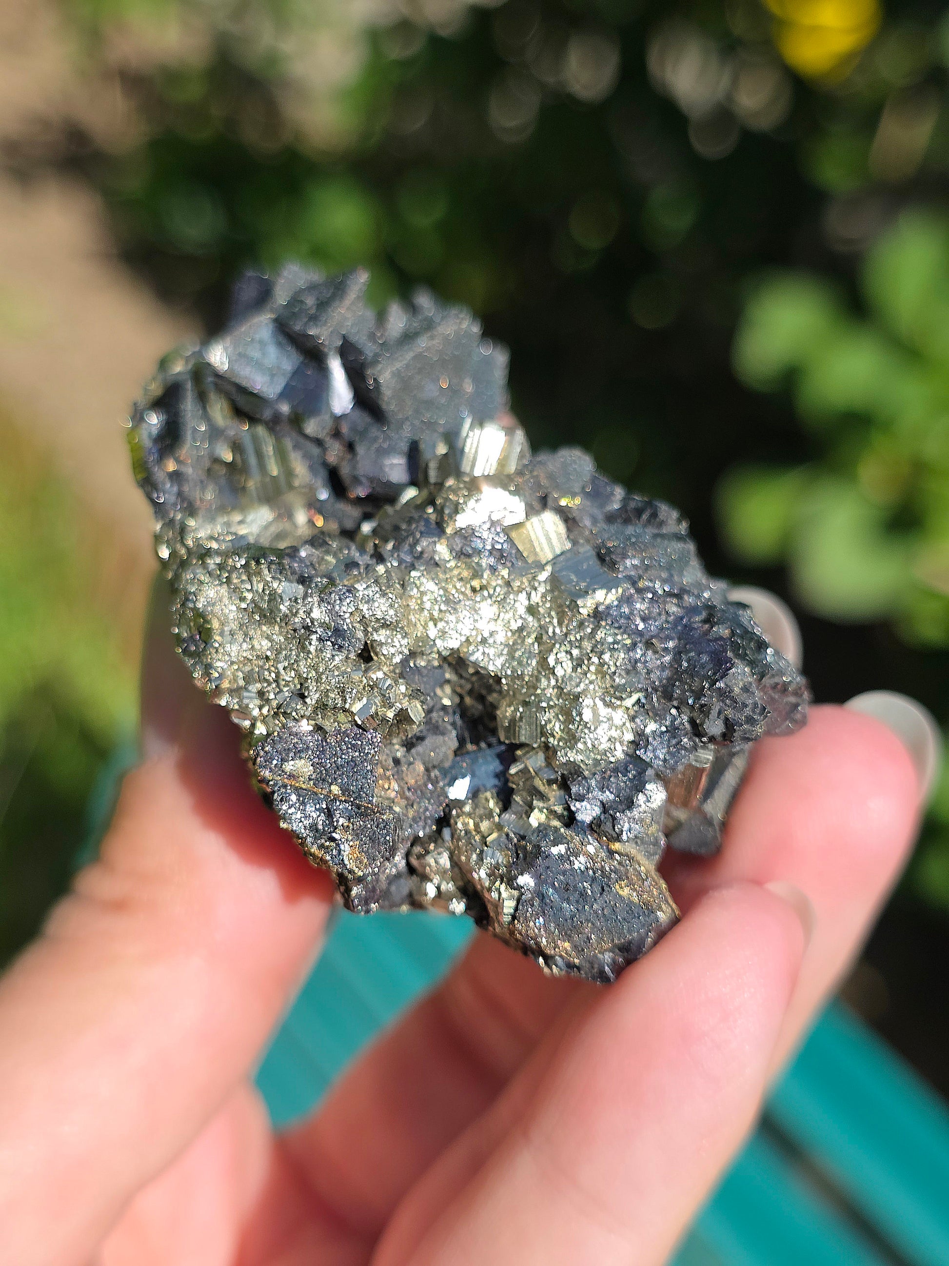 Tétraédrite sur Pyrite brute du Pérou