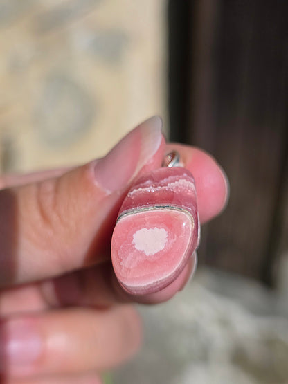 pendentif pierre roulée en Rhodochrosite