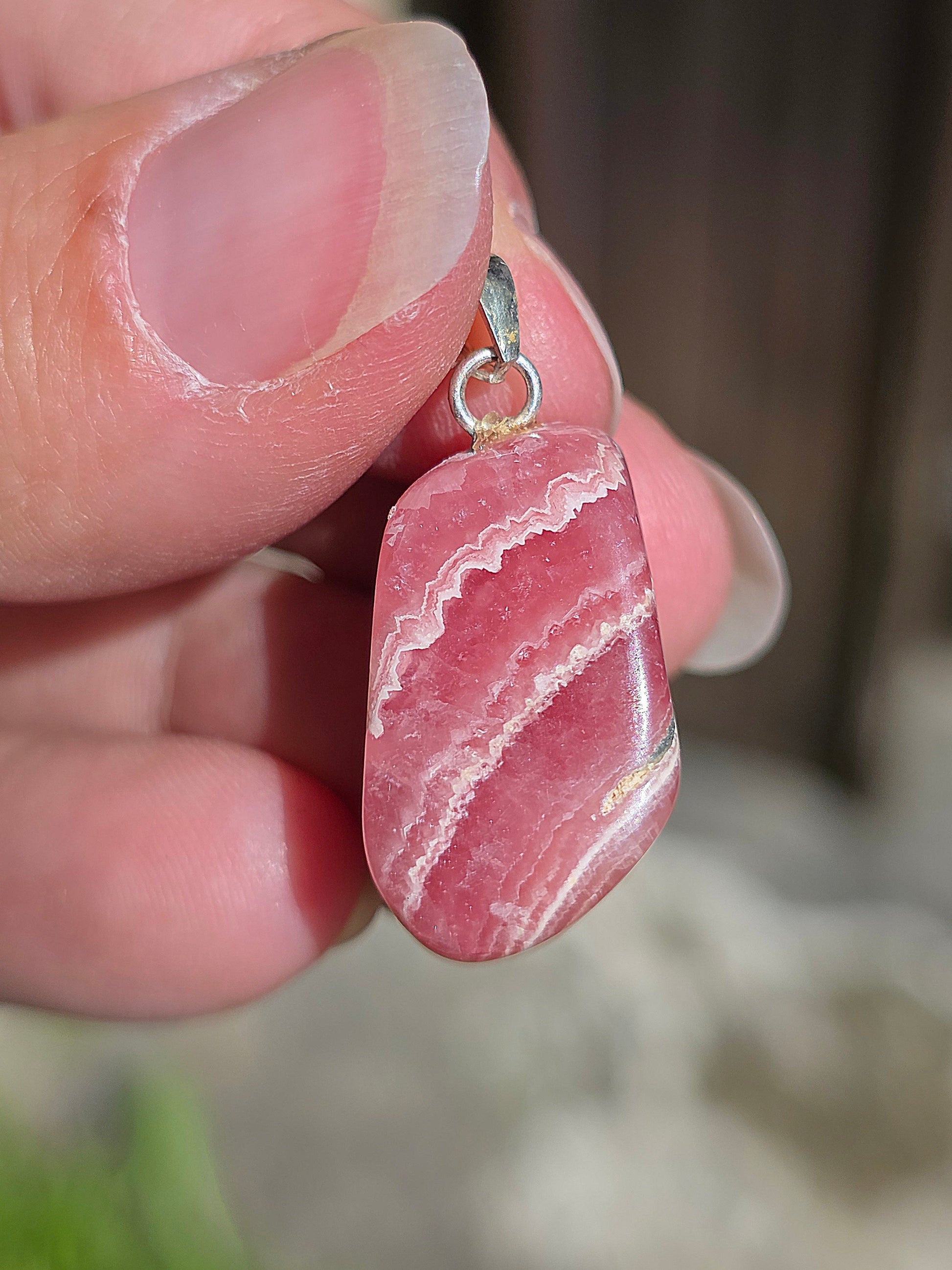 pendentif pierre roulée en Rhodochrosite