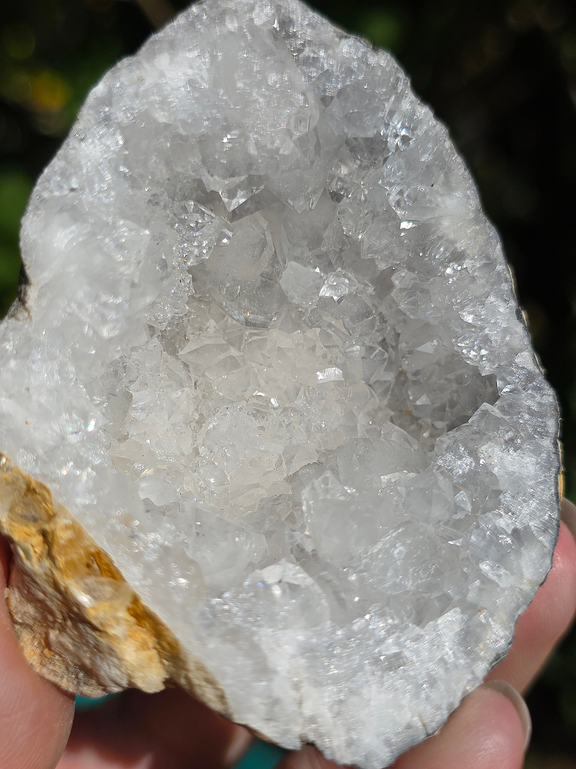Géode de Quartz entière du Maroc