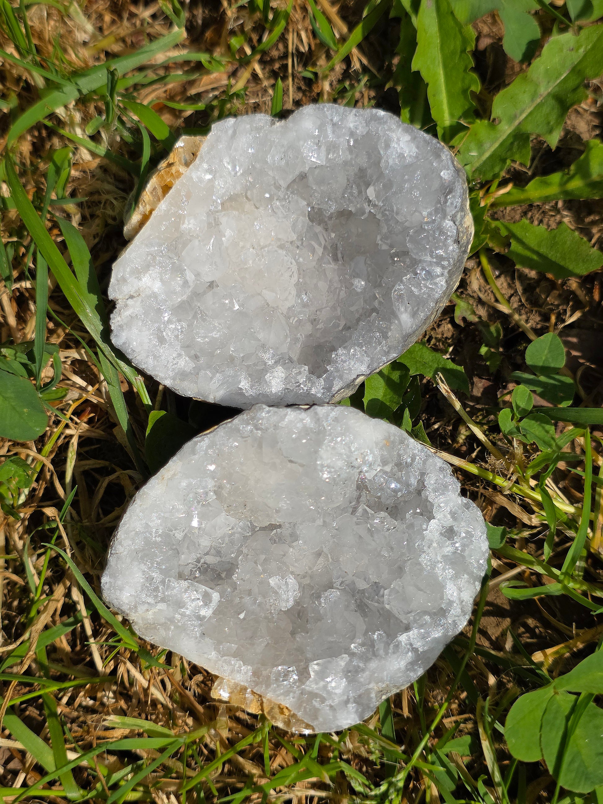 Géode de Quartz entière du Maroc