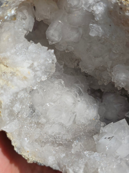 Géode entière de Quartz du Maroc