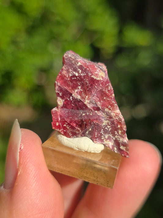 Rhodonite rouge brute