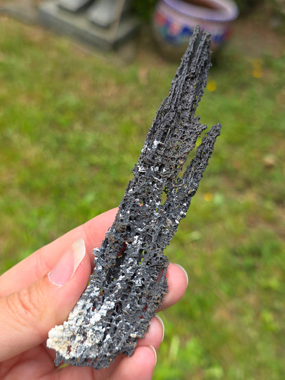 Goethite "dentelle" avec inclusions de Vanadinite