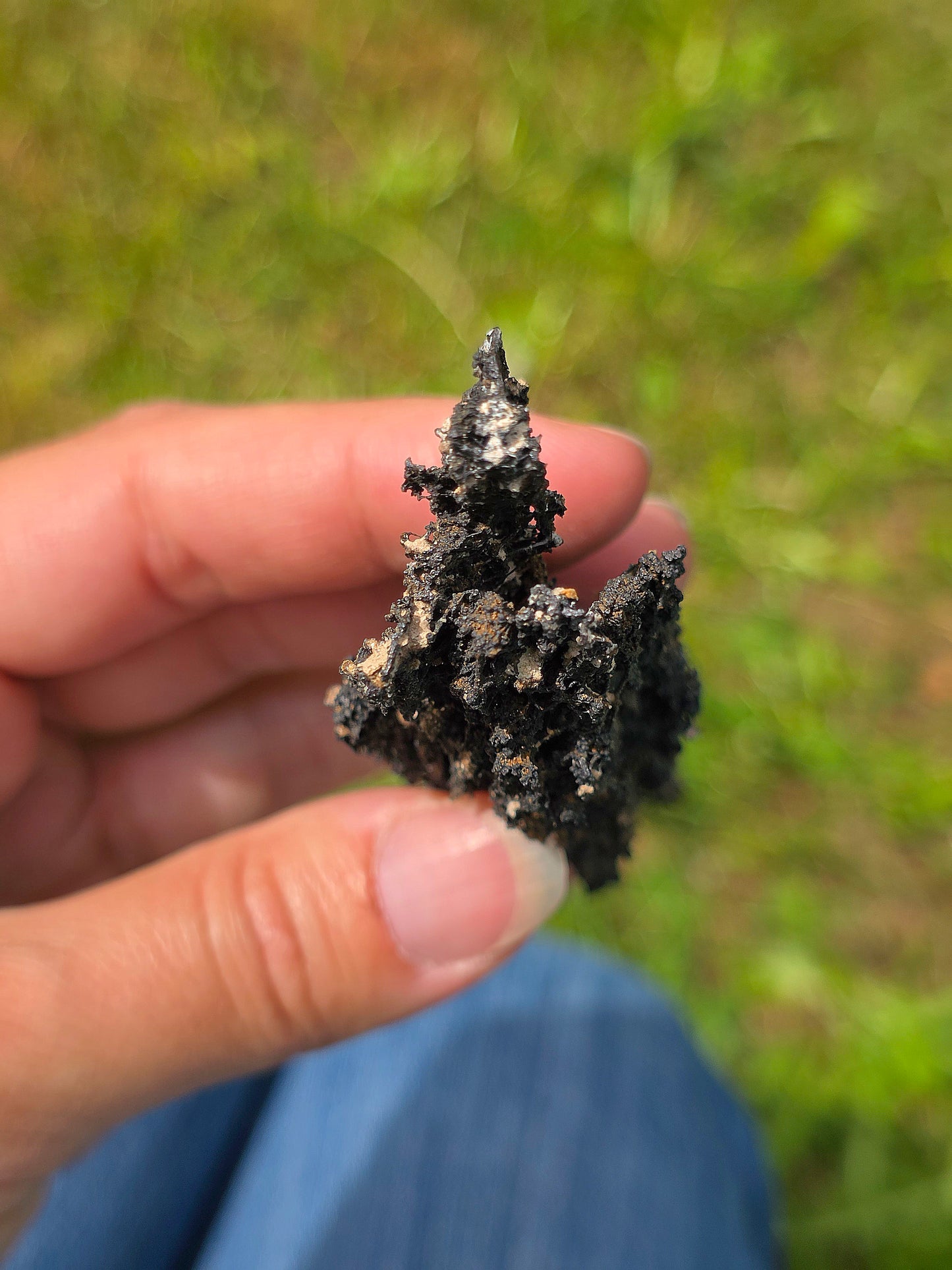 Goethite dentelle avec Vanadinite du Maroc