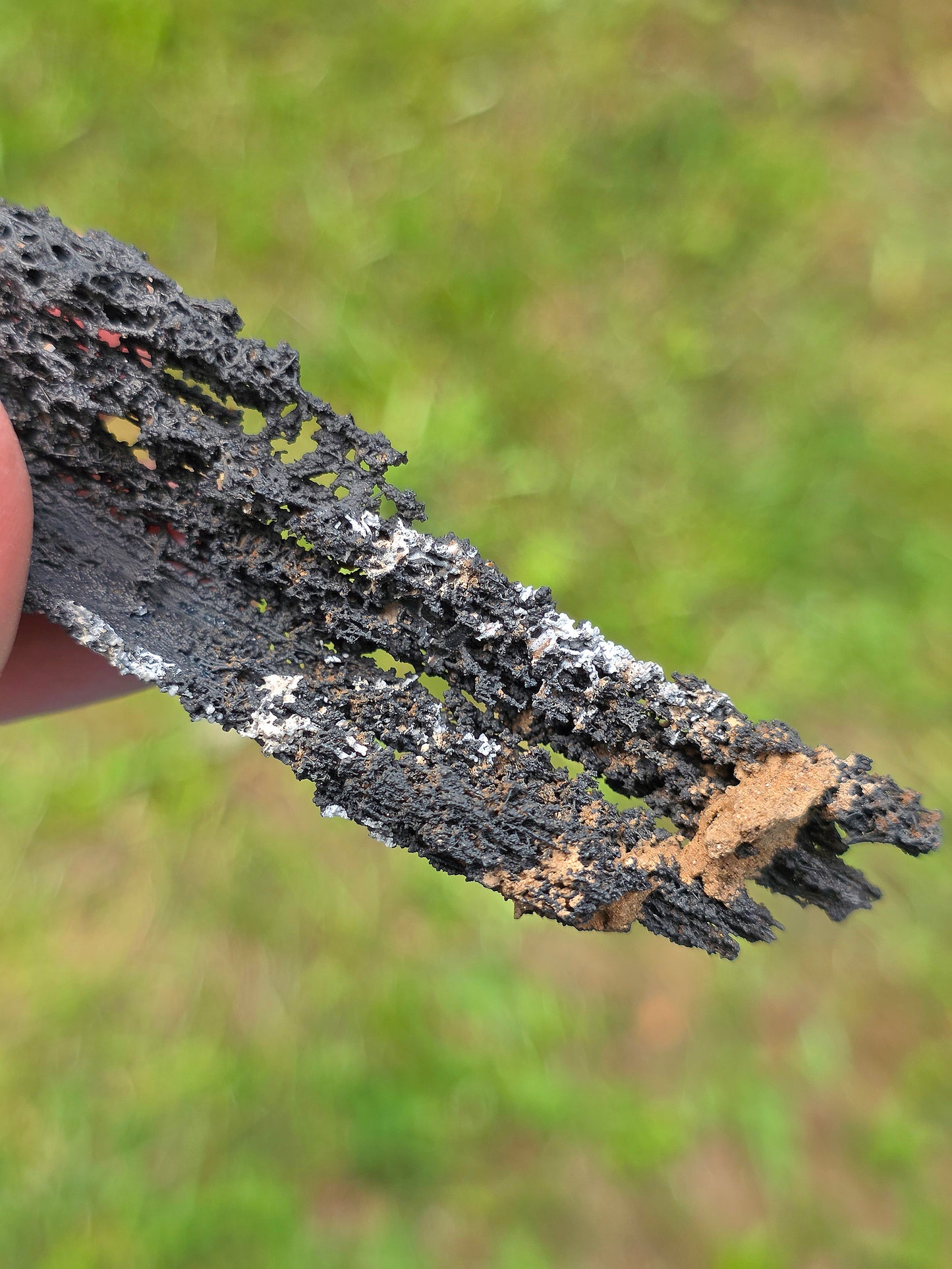 Goethite dentelle avec Vanadinite Maroc