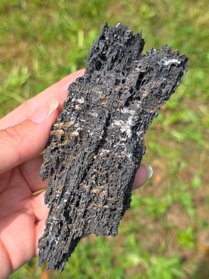 Goethite dentelle du Maroc avec Vanadinite