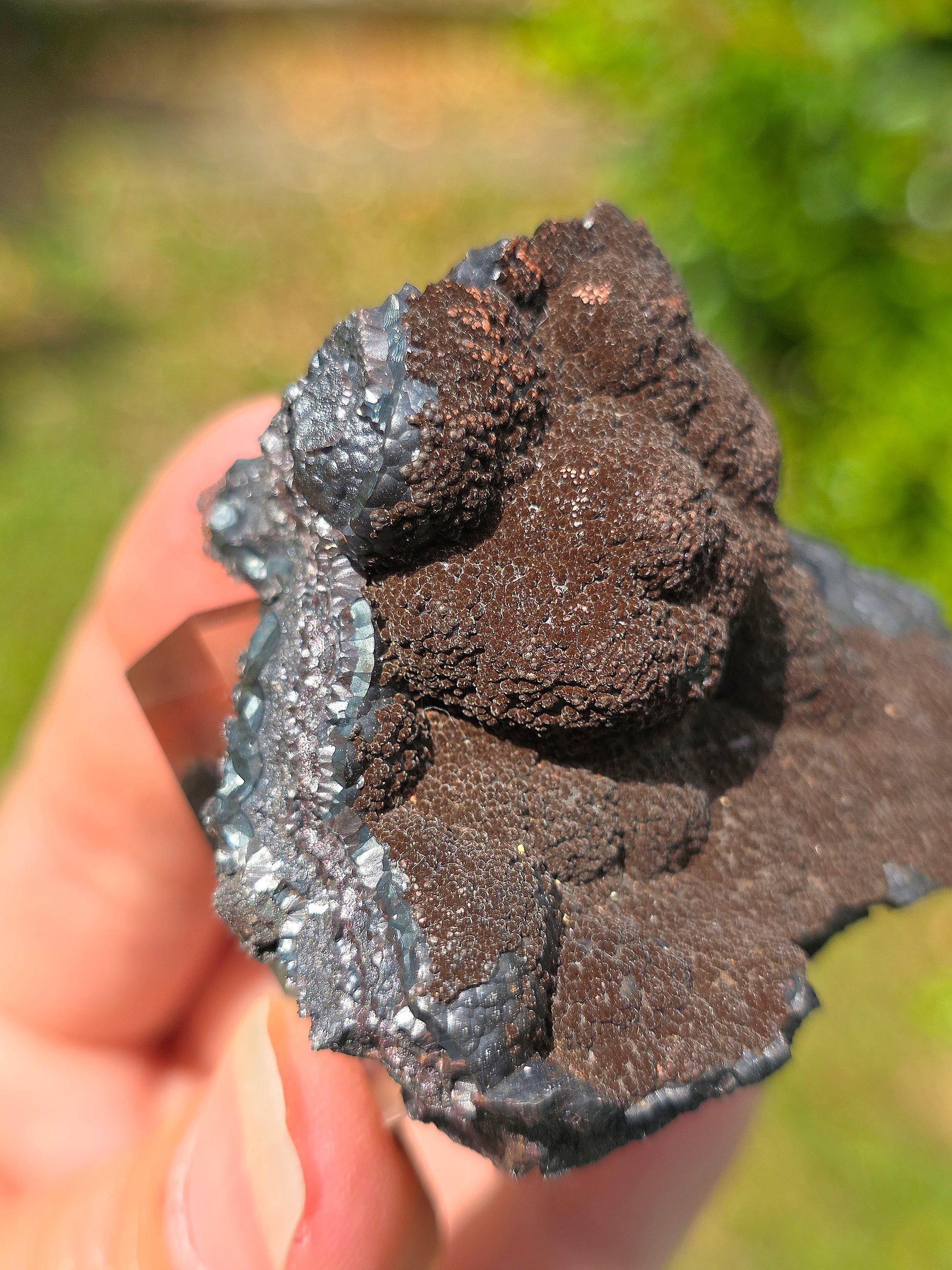 Goethite velours marron atypique du Tarn