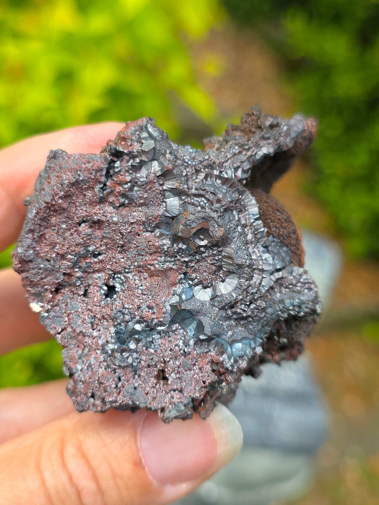 Goethite velours marron brute atypique du Tarn