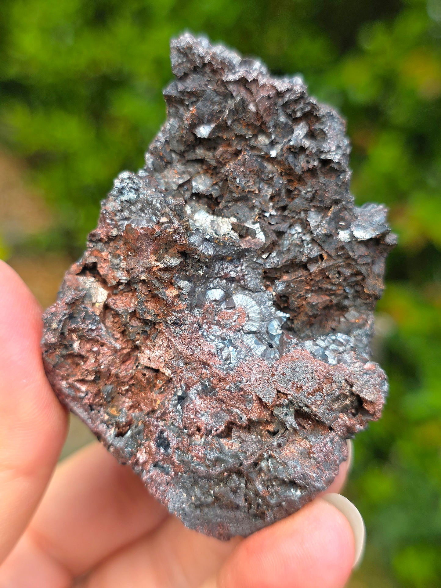 Goethite velours marron brute atypique du Tarn