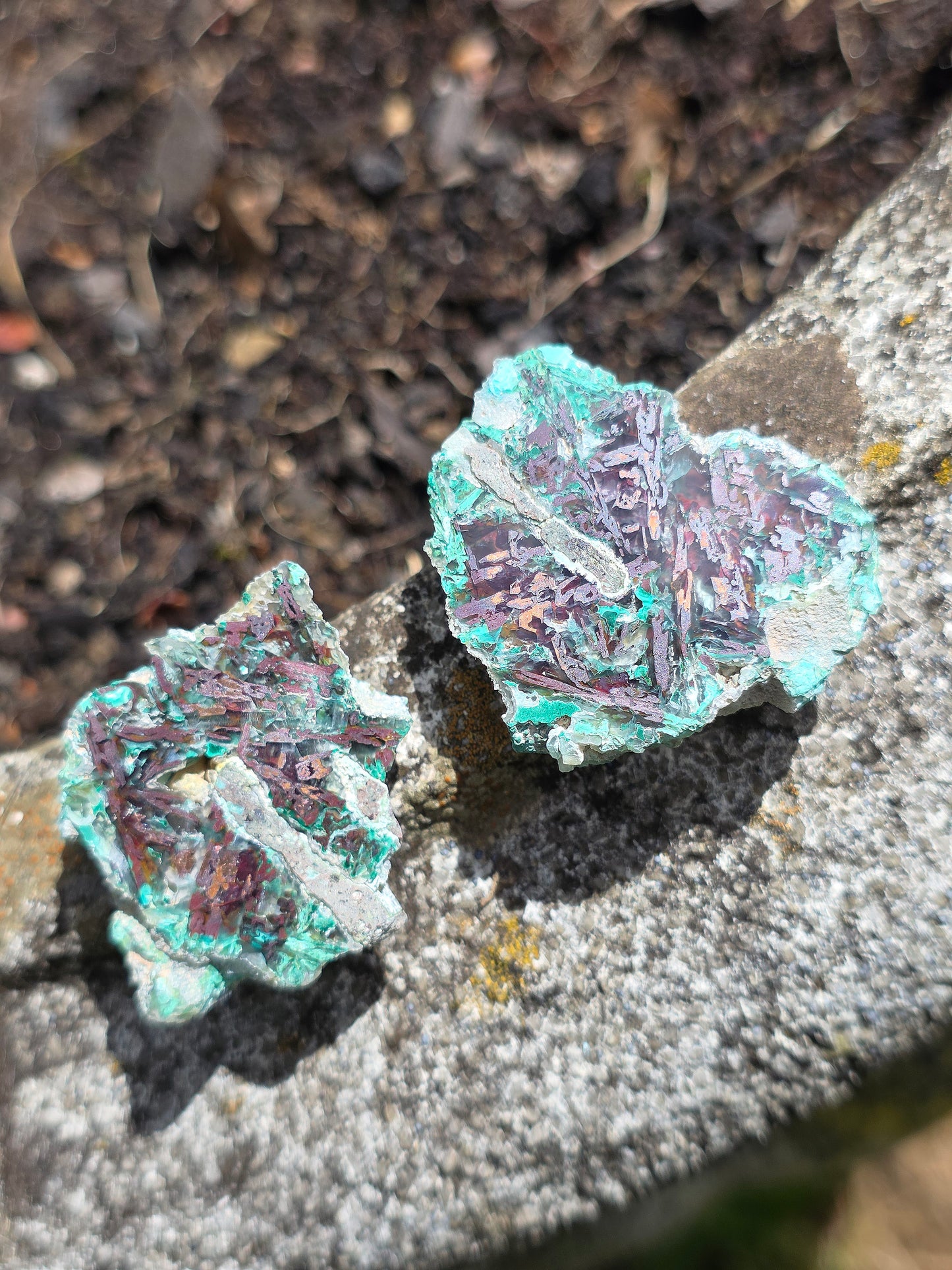 Calcédoine, Chrysocolle et Cuprite d'Indonésie