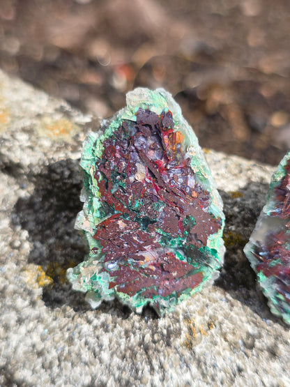 Calcédoine, Chrysocolle et Cuprite d'Indonésie