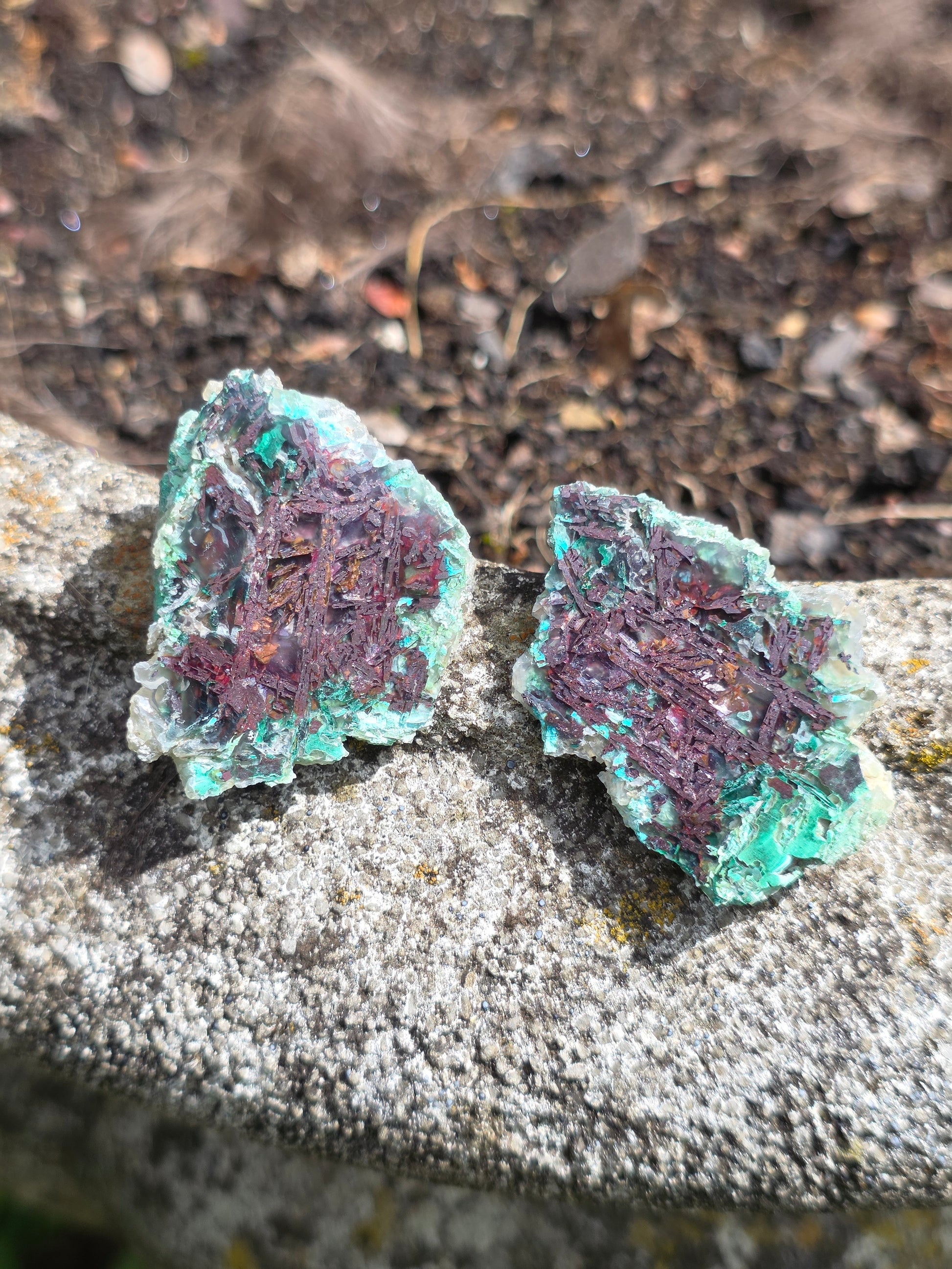 Calcédoine, Chrysocolle et Cuprite d'Indonésie