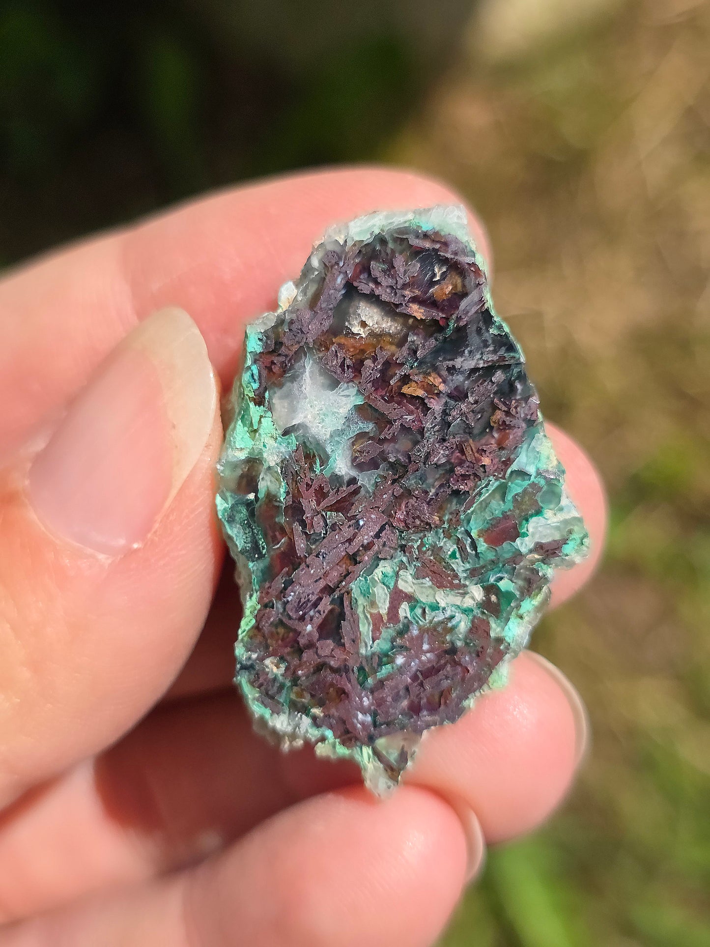 Calcédoine, Chrysocolle et Cuprite d'Indonésie