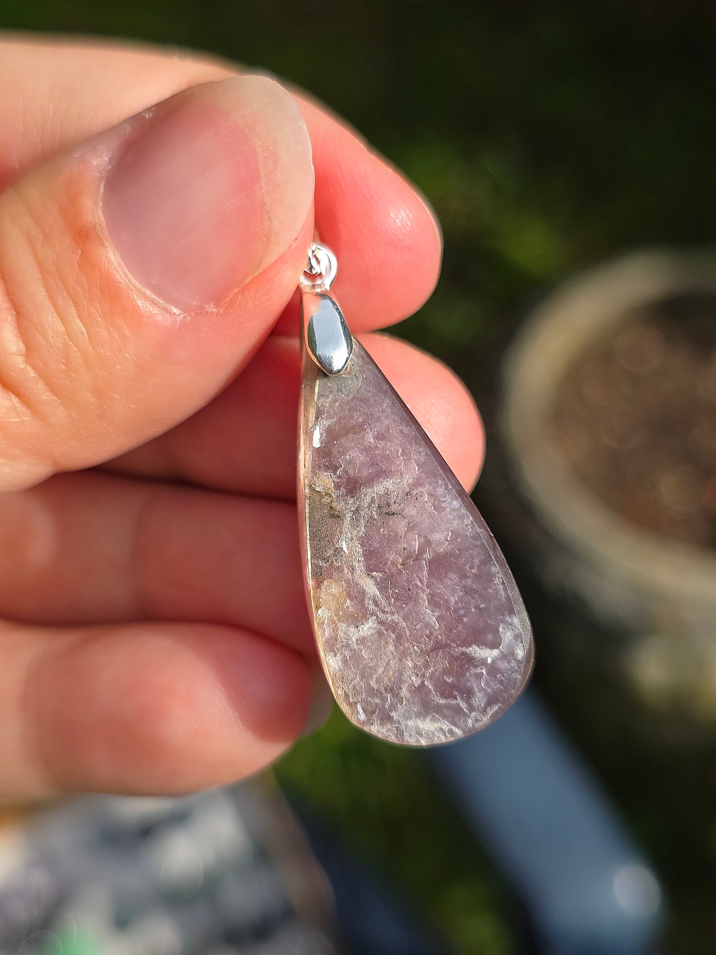 pendentif en Lépidolite gemme du Brésil