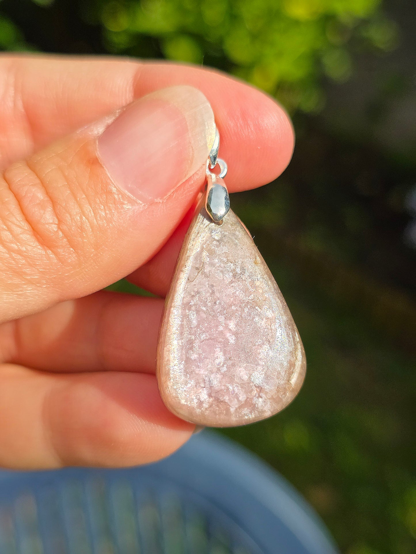pendentif en Lépidolite gemme du Brésil