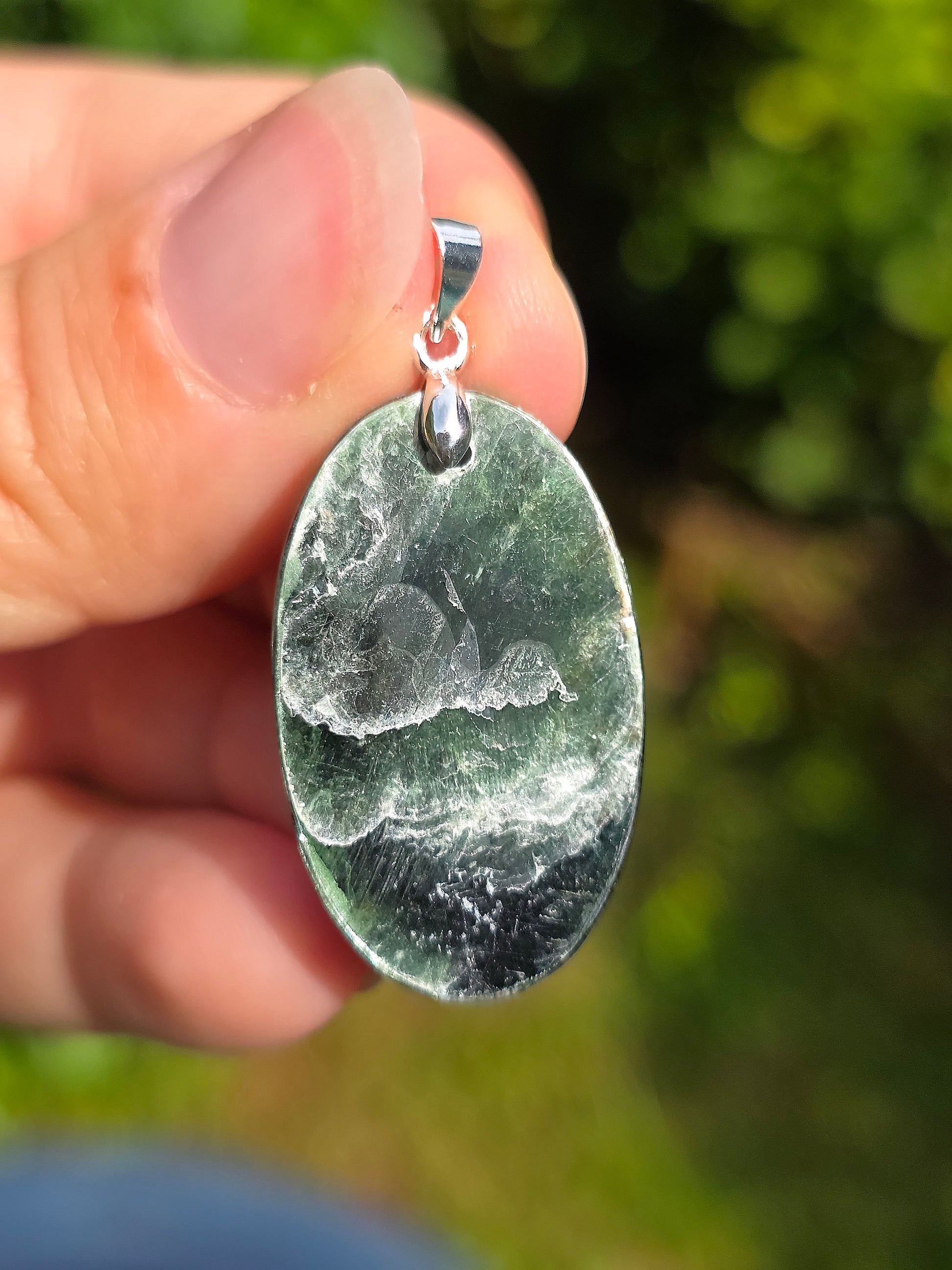 pendentif en Muscovite, variété de Mica vert