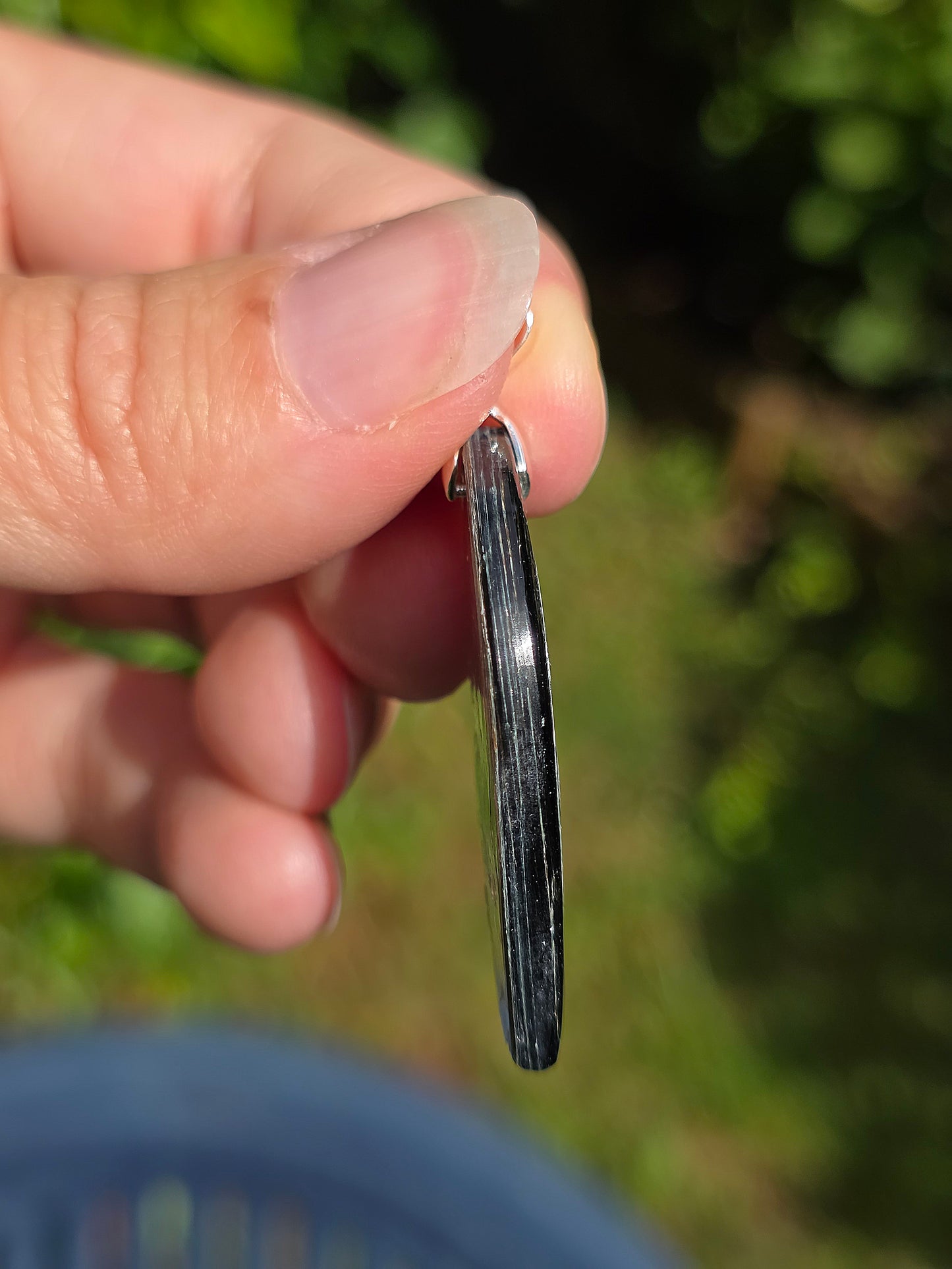 pendentif en Muscovite, variété de Mica vert