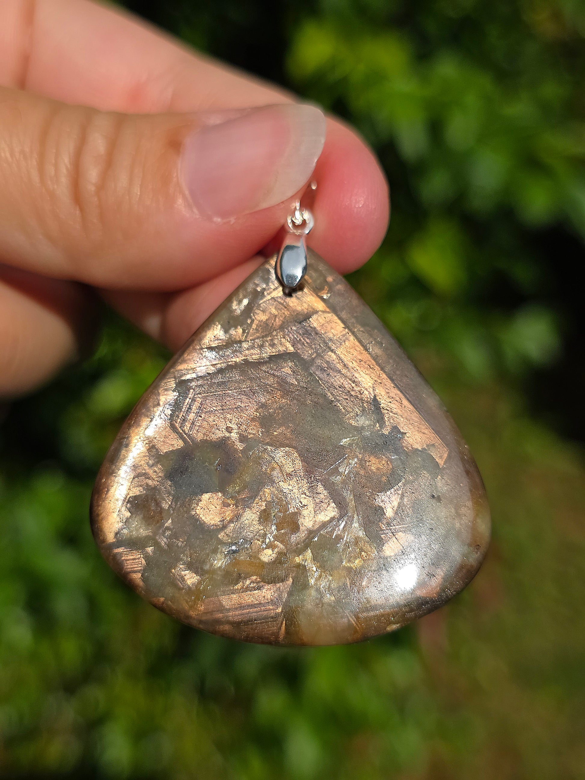 pendentif en Saphir brun doré de Thaïlande