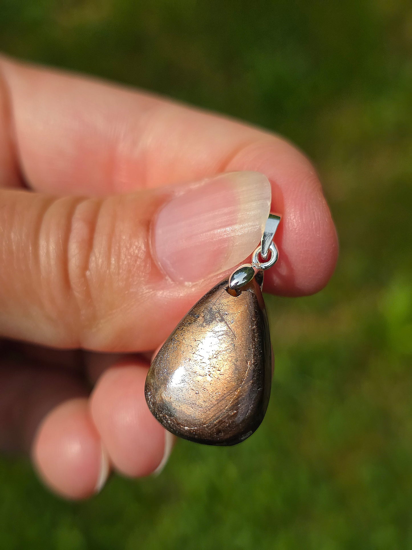 pendentif en Saphir brun doré de Thaïlande