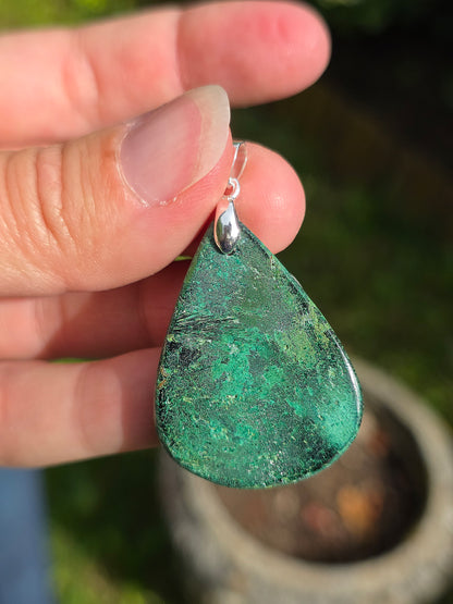 pendentif en Malachite fibreuse du Congo