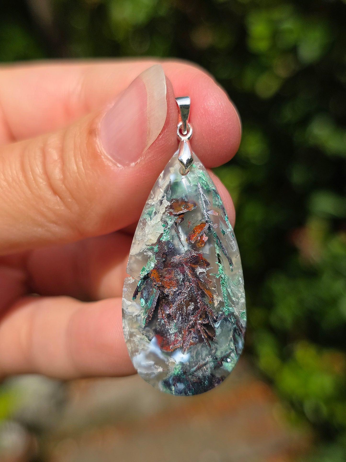pendentif en Calcédoine, Chrysocolle et Cuprite d'Indonésie