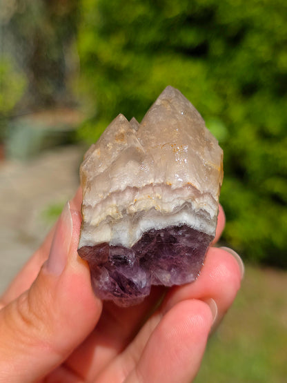 Améthyste d'Auvergne brute.