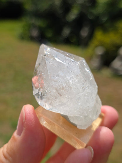 Quartz avec arcs-en-ciel du Maroc