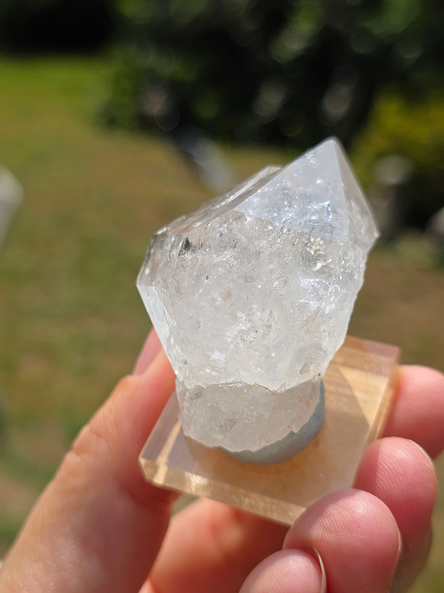 Quartz avec arcs-en-ciel du Maroc