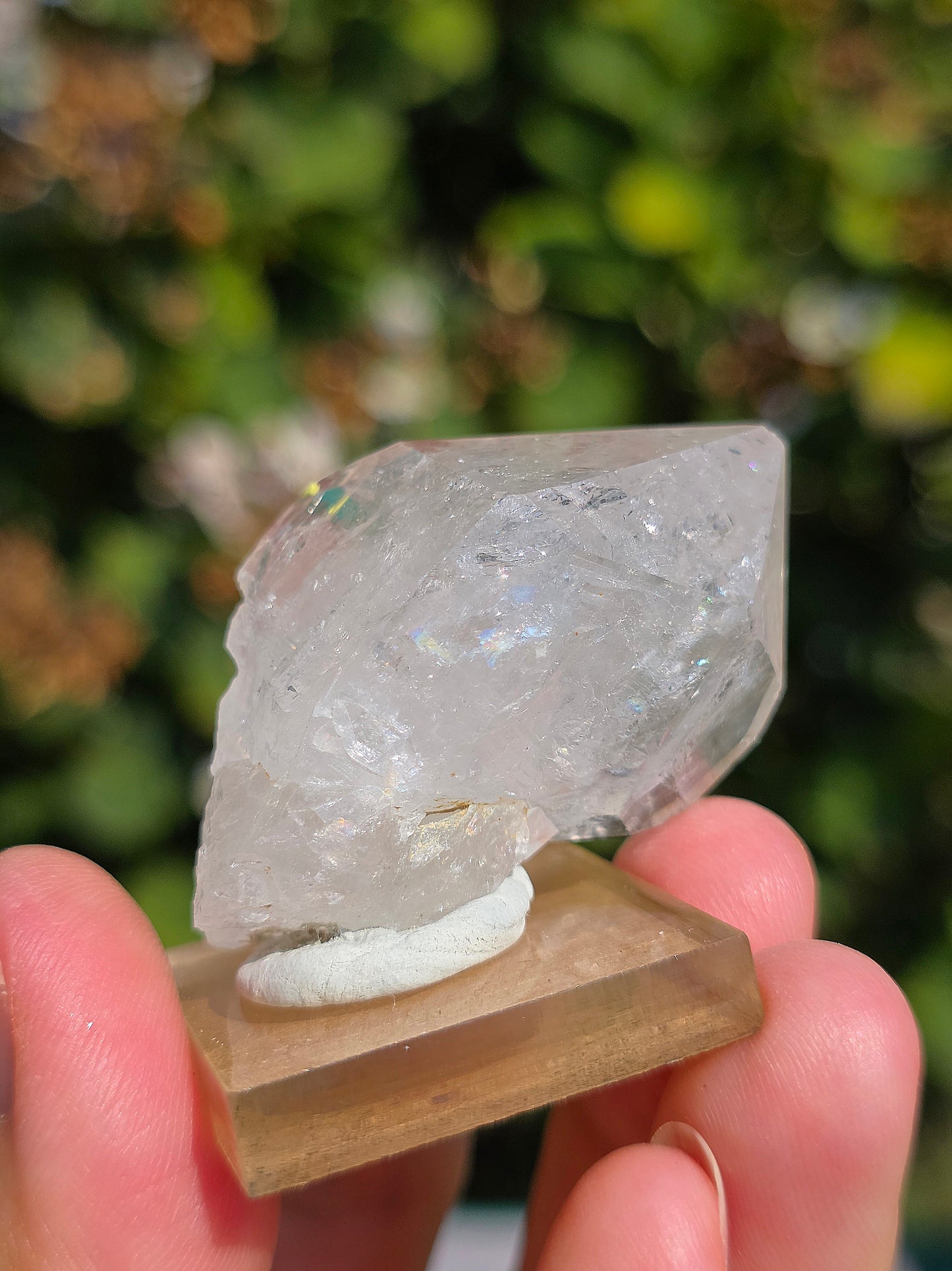 Quartz avec arcs-en-ciel du Maroc