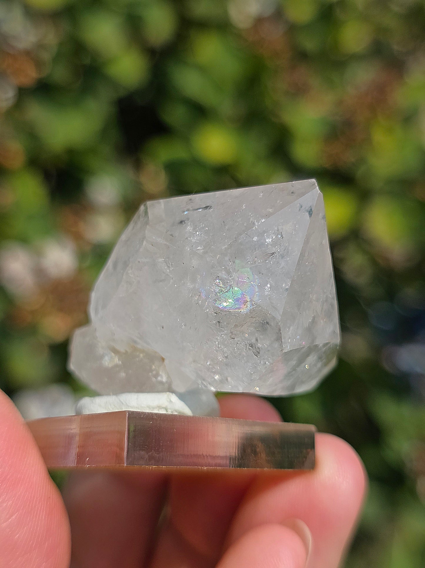 Quartz avec arcs-en-ciel du Maroc
