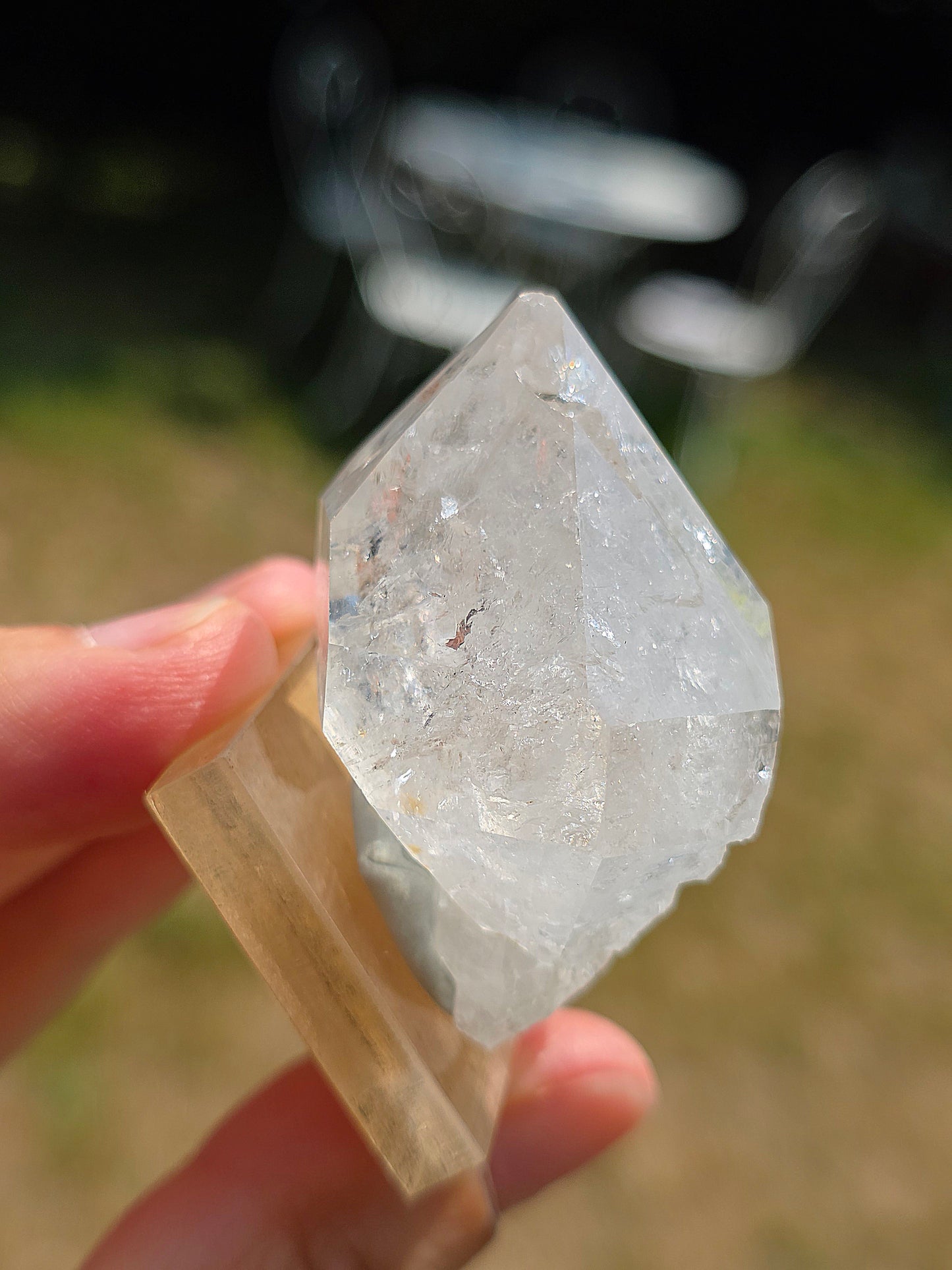 Quartz avec arcs-en-ciel du Maroc