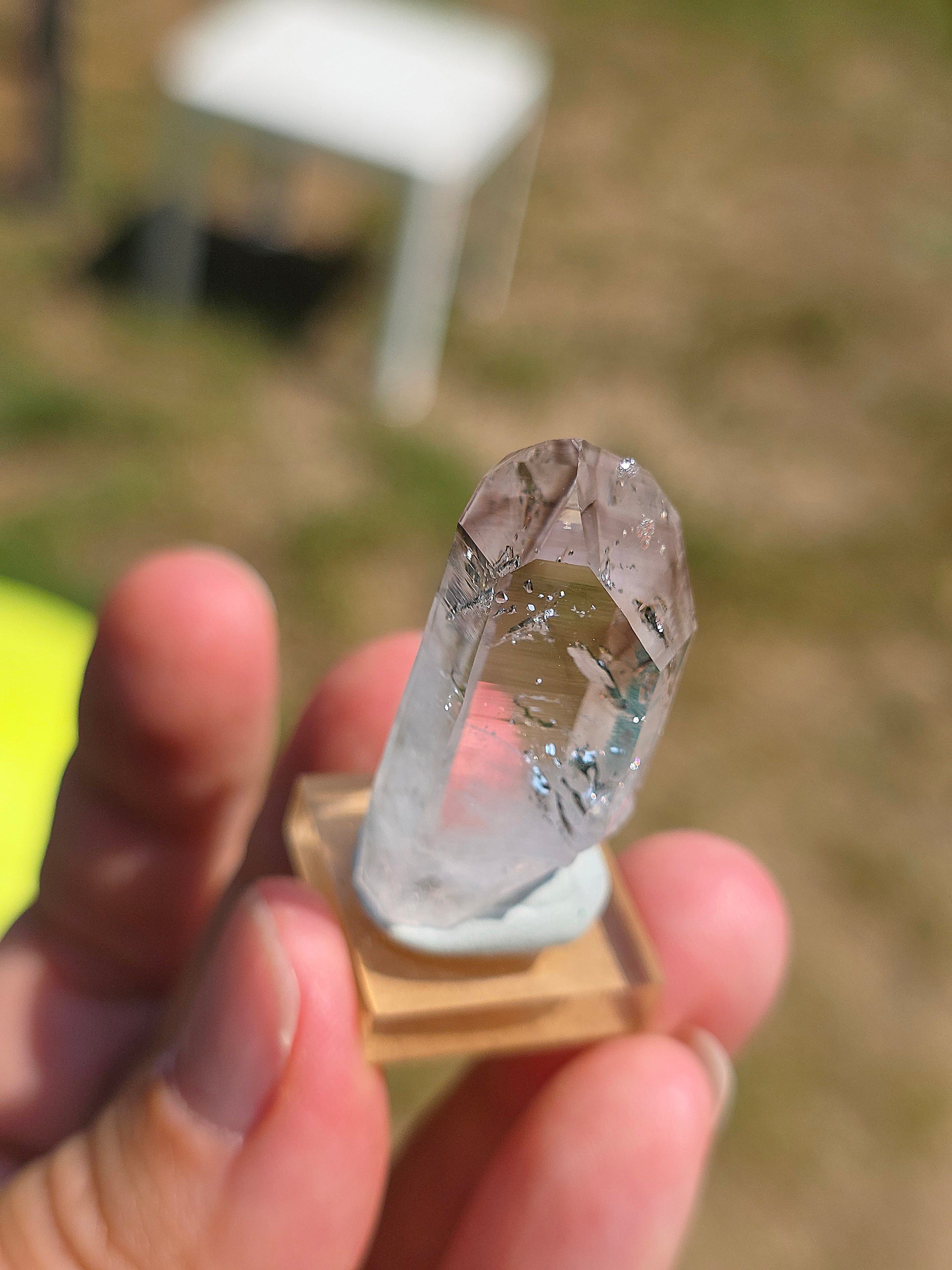 Quartz Goboboseb brut avec fantôme de Quartz fumé