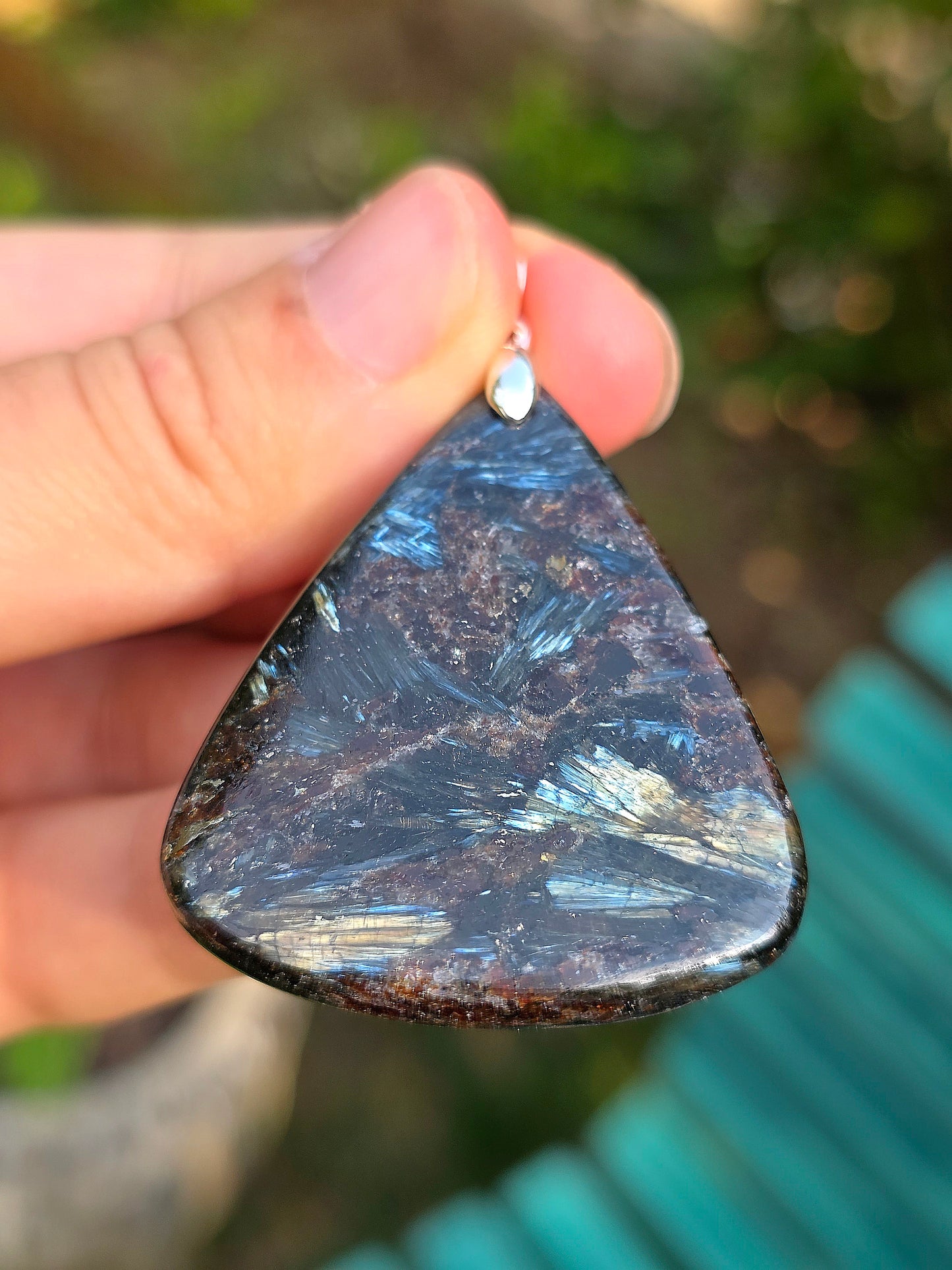 Superbe pendentif en Arfvedsonite