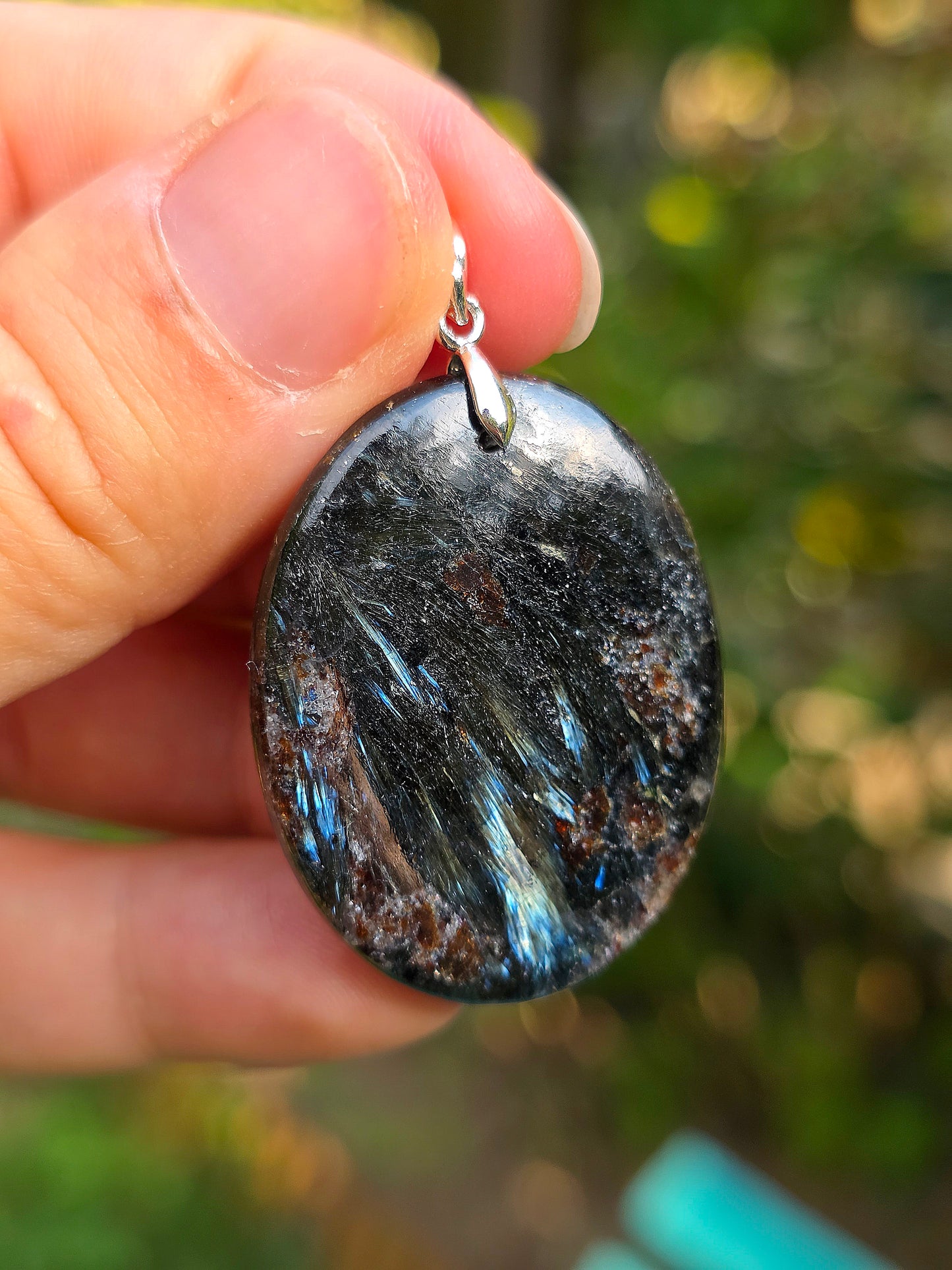 Superbe pendentif en Arfvedsonite
