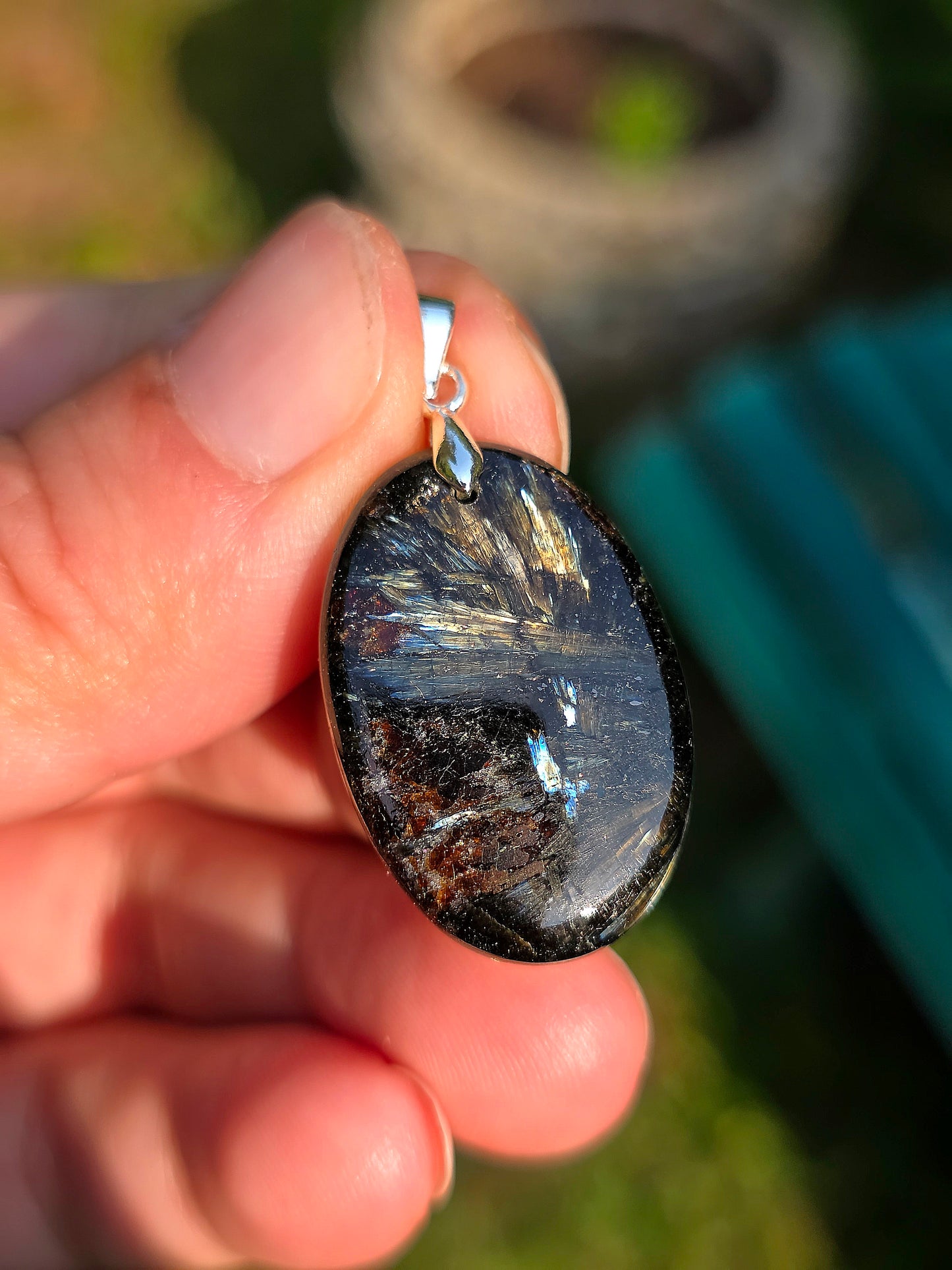 Superbe pendentif en Arfvedsonite