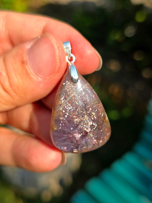 Magnifique pendentif en Iolite