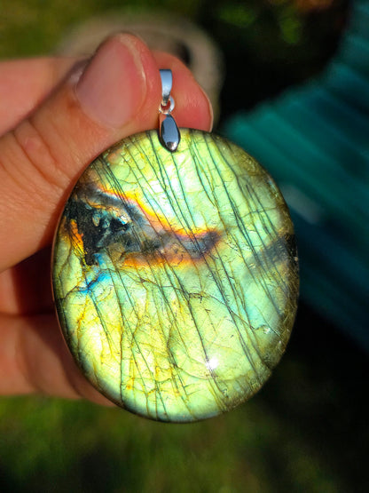Pendentif en Labradorite verte