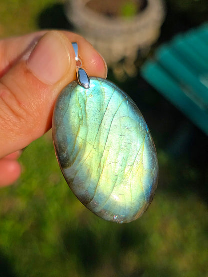 Pendentif en Labradorite verte