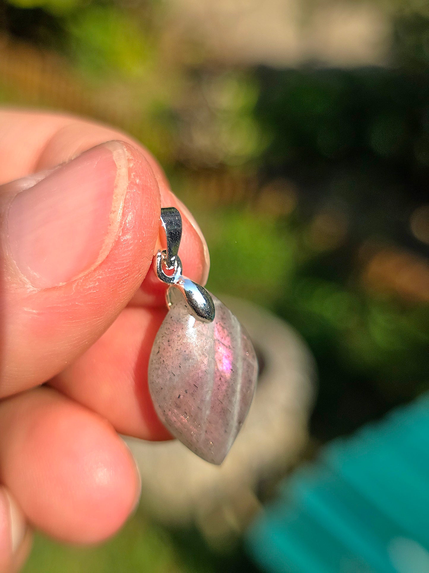 Petit pendentif Labradorite violette