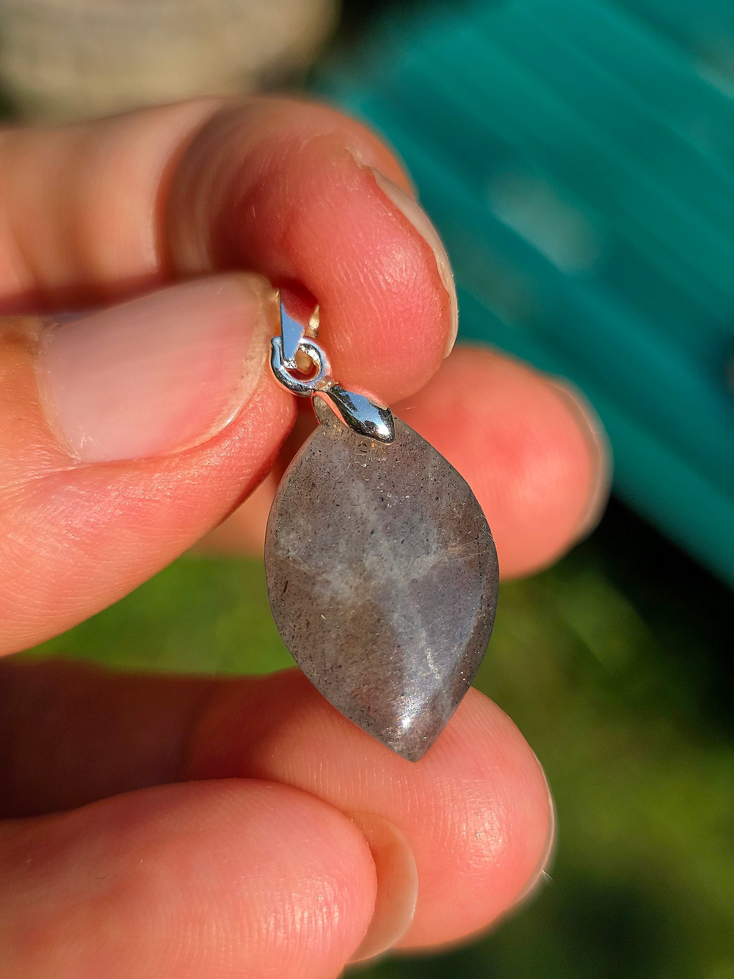 Petit pendentif Labradorite violette